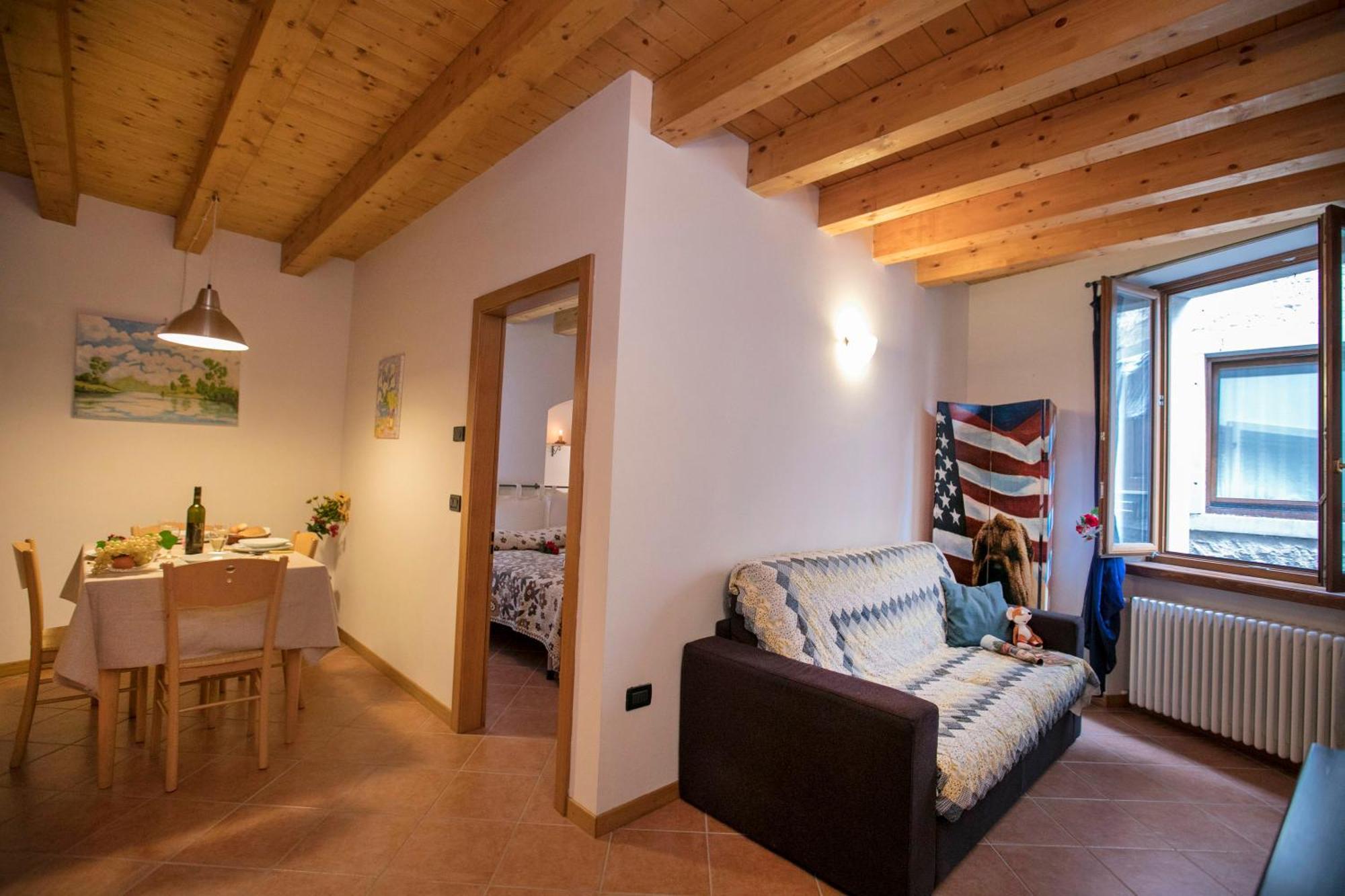 Appartamento Centro Storico Riva Esterno foto