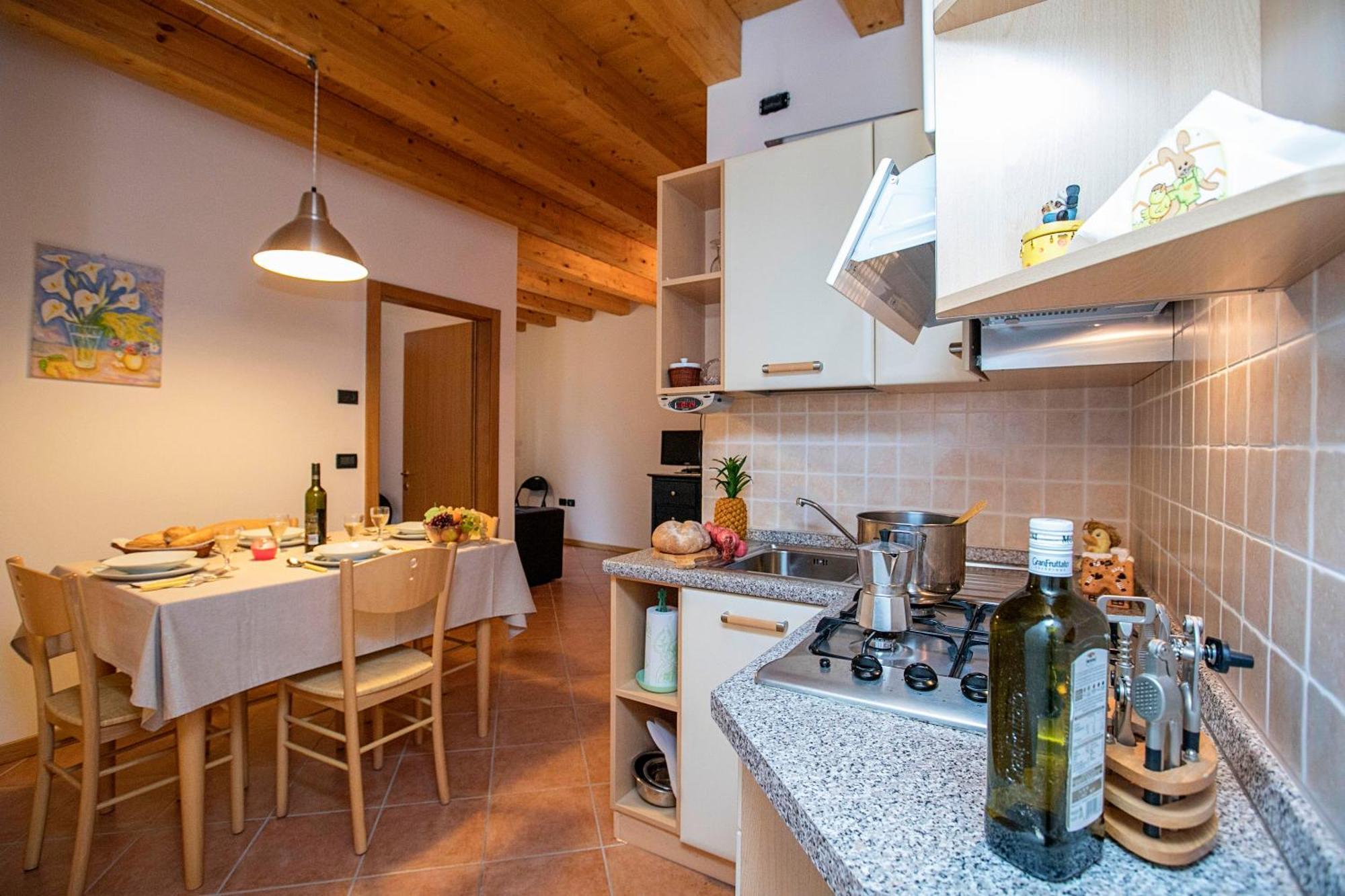Appartamento Centro Storico Riva Esterno foto